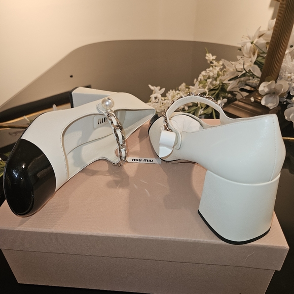 Mary Jane, Mary Jane, where have you been? - Picture 4 of 5